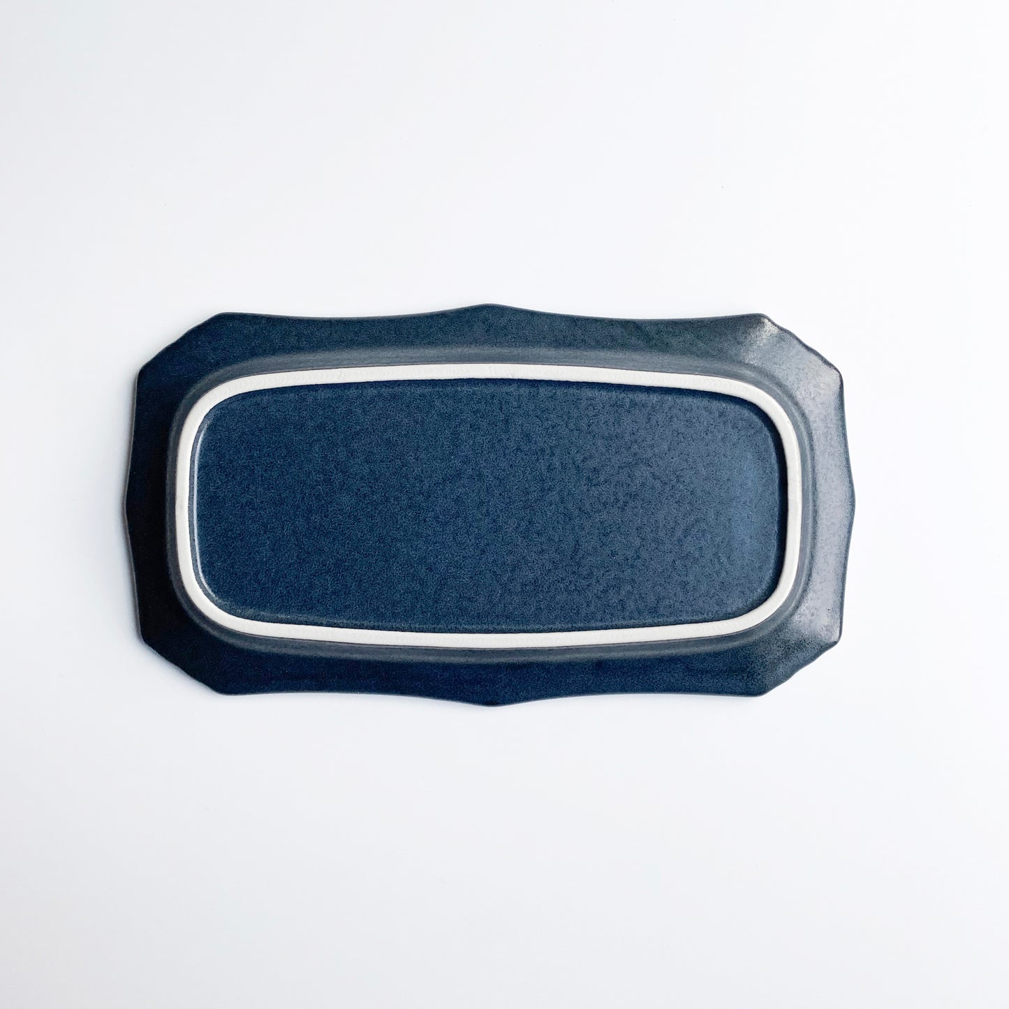 Mino ware Plate R - Gobelin Black