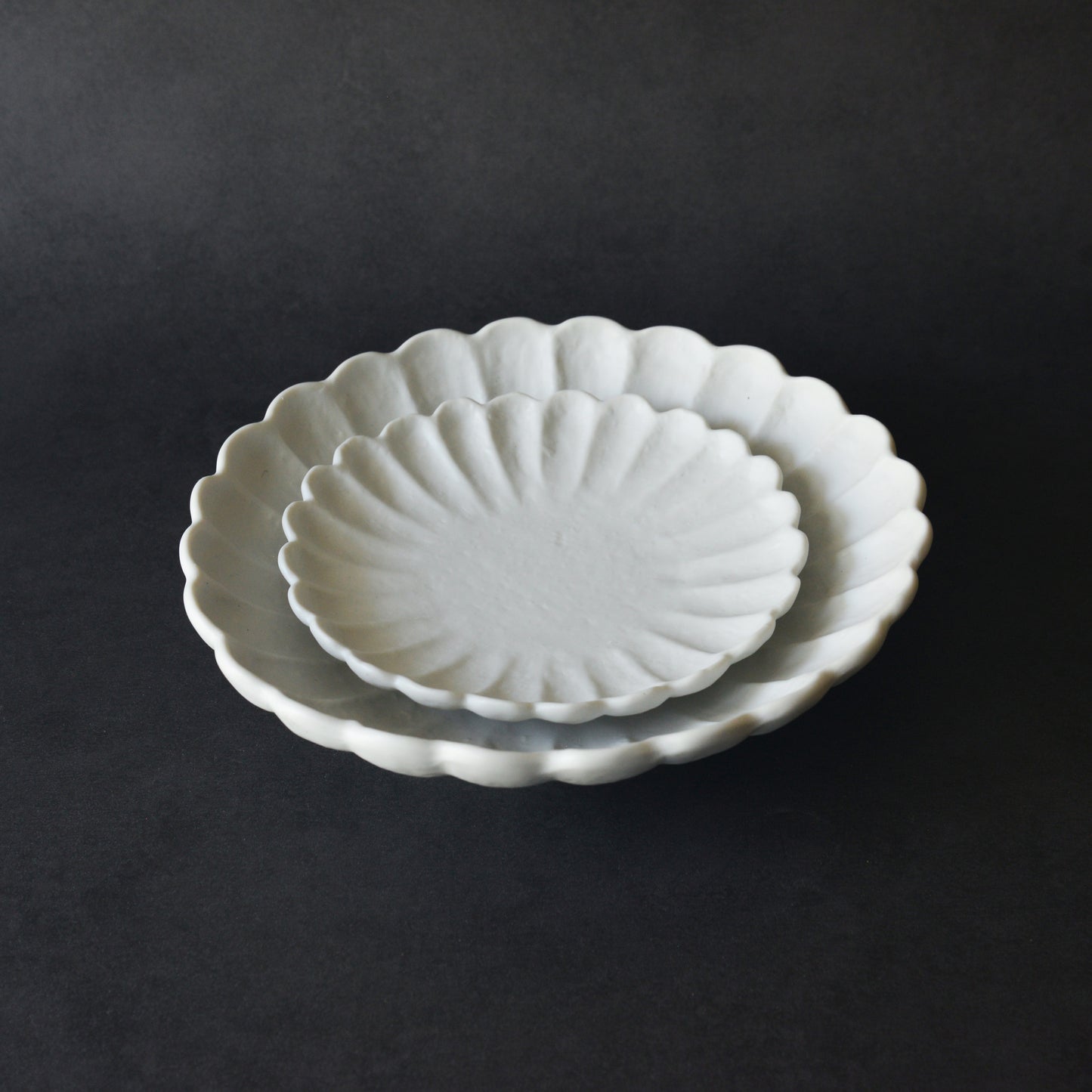 Mino ware Round Dish Set - White Flower - 2 Pieces