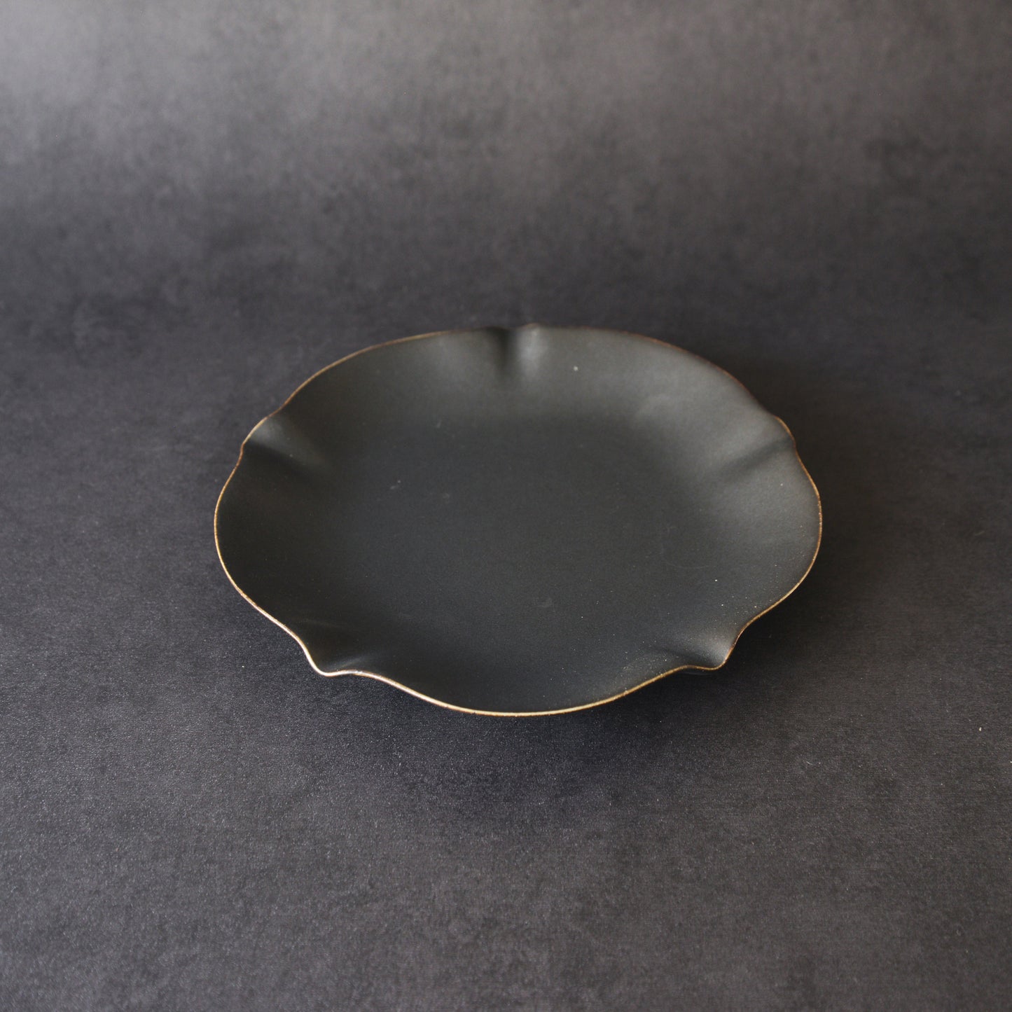 Mino ware Dish Set - Hana-Syomi Black - 2 Pieces