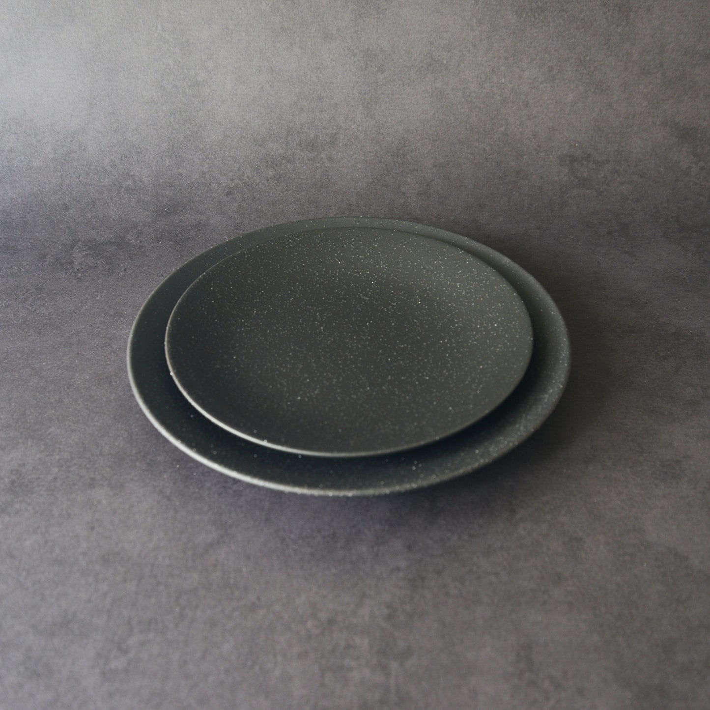 Mino ware Plate Set - Kuroyo - 2 Pieces