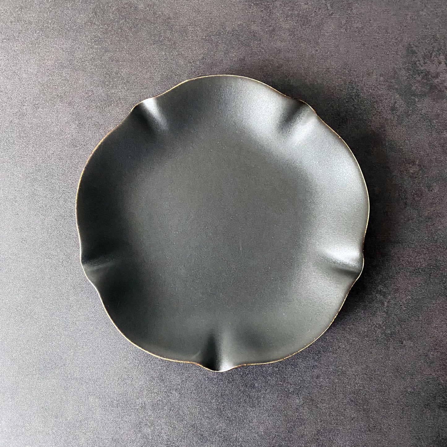 Petal Veil – Mino ware Black Dish Set - 2 Pieces